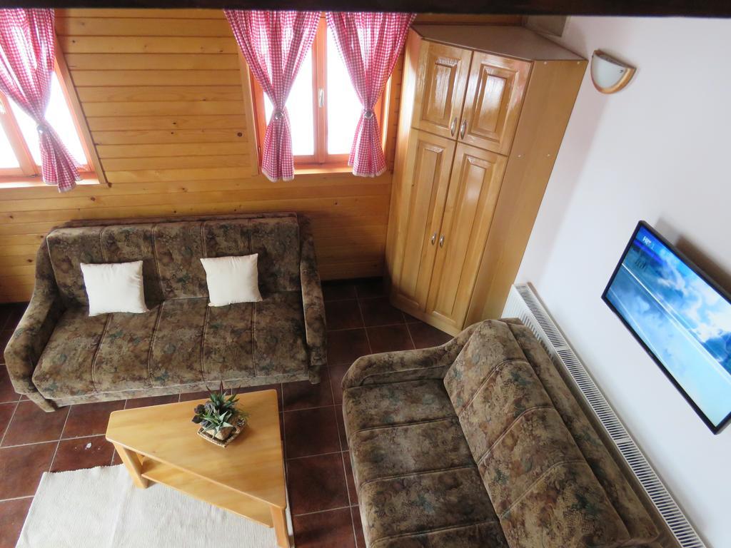 Guesthouse Stefanac โอโทชาส ภายนอก รูปภาพ