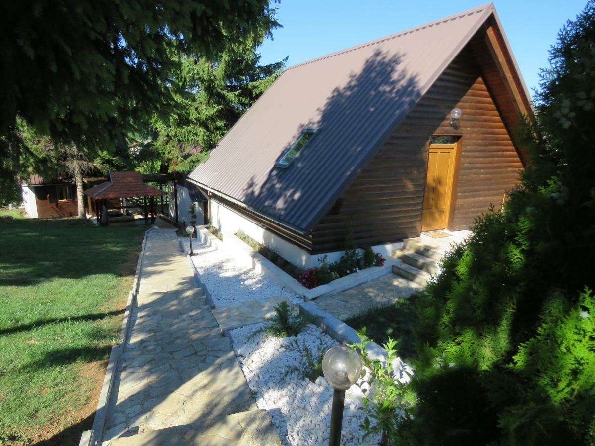 Guesthouse Stefanac โอโทชาส ภายนอก รูปภาพ