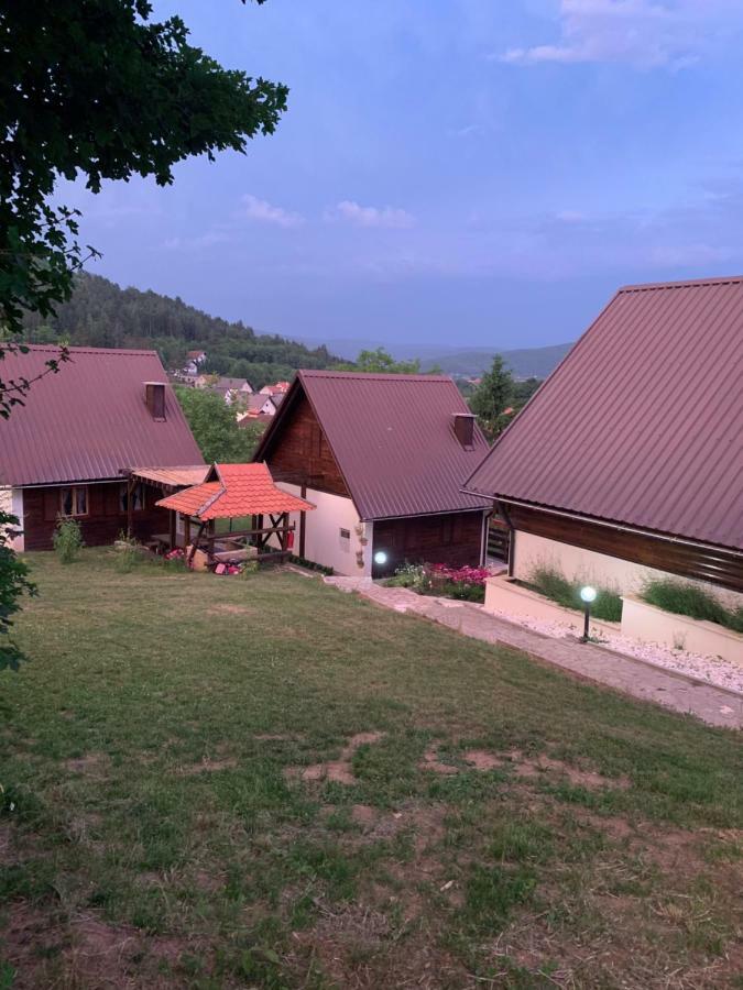 Guesthouse Stefanac โอโทชาส ภายนอก รูปภาพ